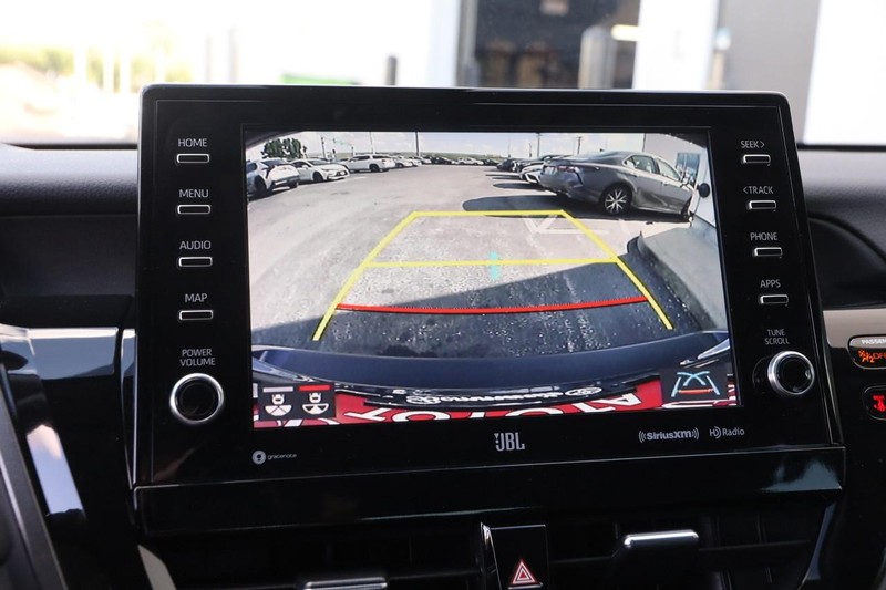 Toyota Camry Vehicle Image 16