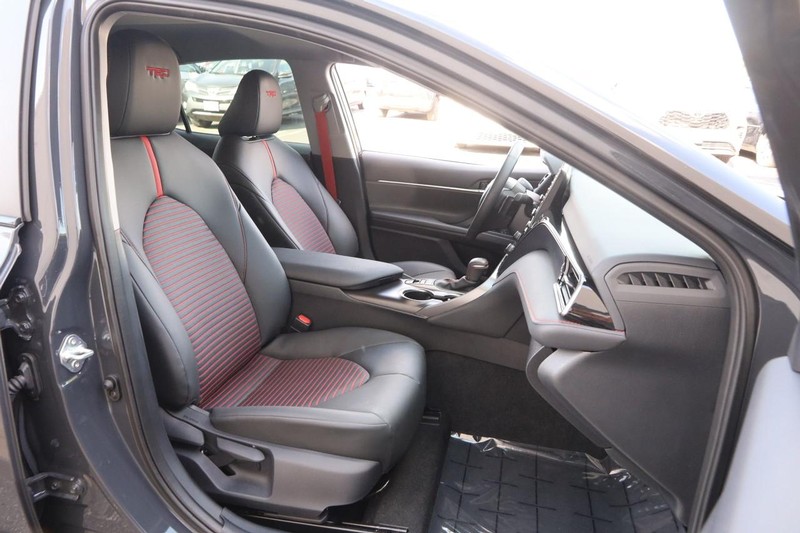 Toyota Camry Vehicle Image 25