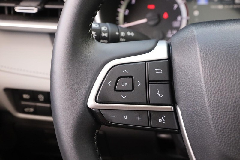 Toyota Highlander Vehicle Full-screen Gallery Image 14