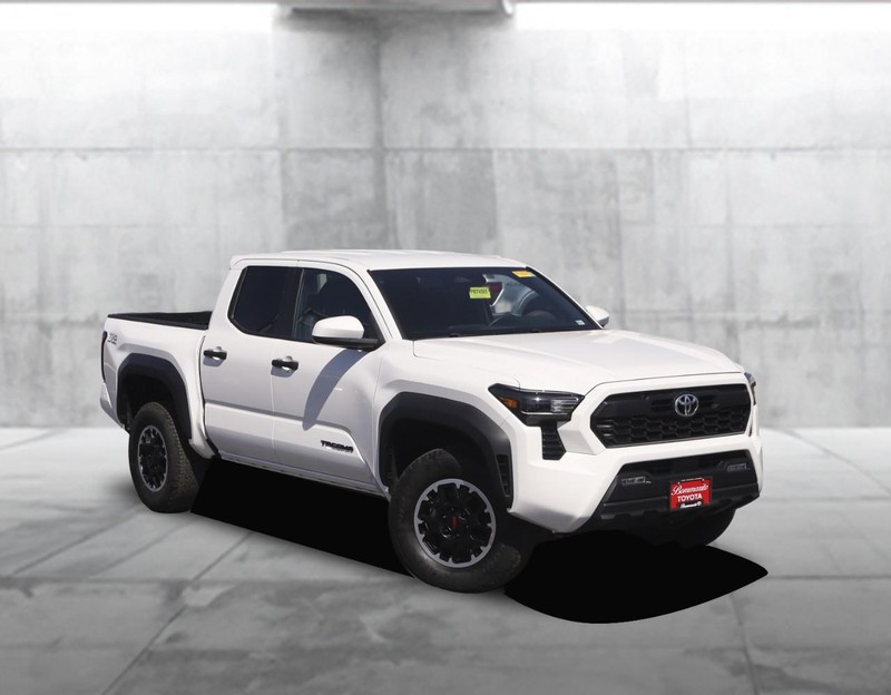 Toyota Tacoma 4WD Vehicle Image 02