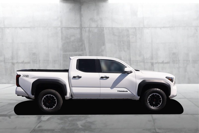 Toyota Tacoma 4WD Vehicle Image 05