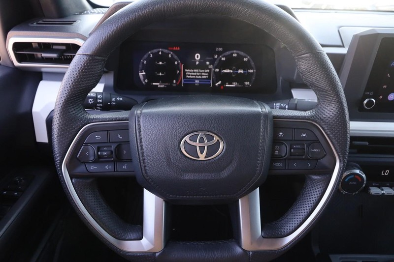 Toyota Tacoma 4WD Vehicle Image 10