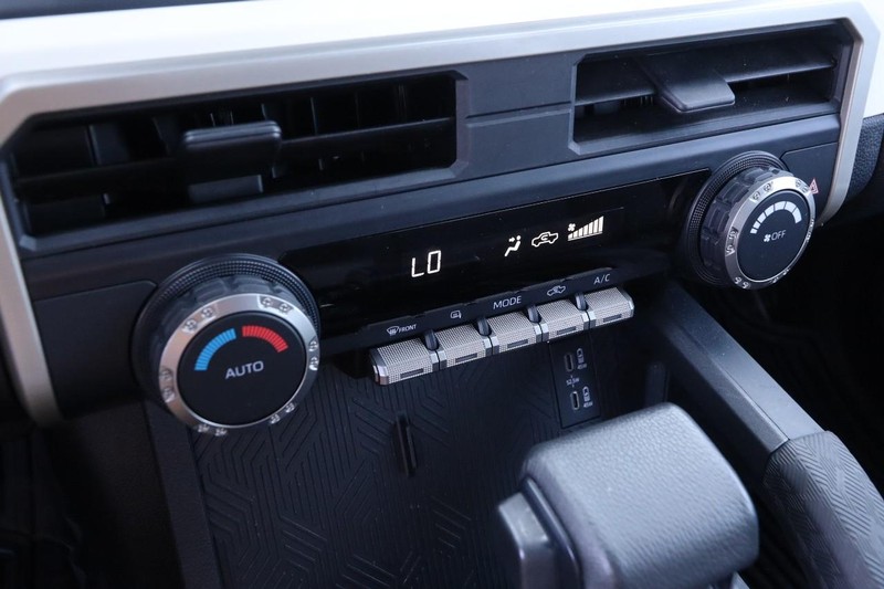 Toyota Tacoma 4WD Vehicle Image 17