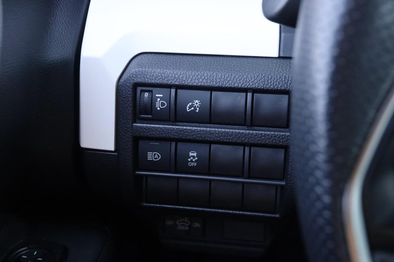 Toyota Tacoma 4WD Vehicle Image 19