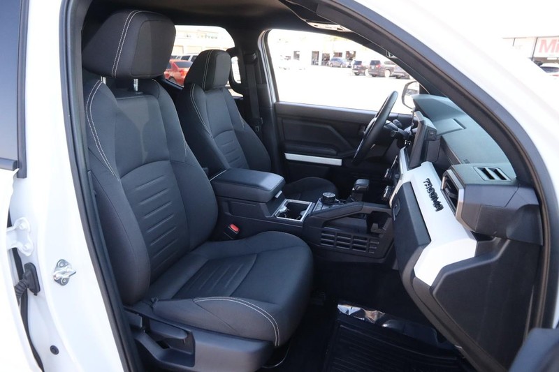 Toyota Tacoma 4WD Vehicle Image 25