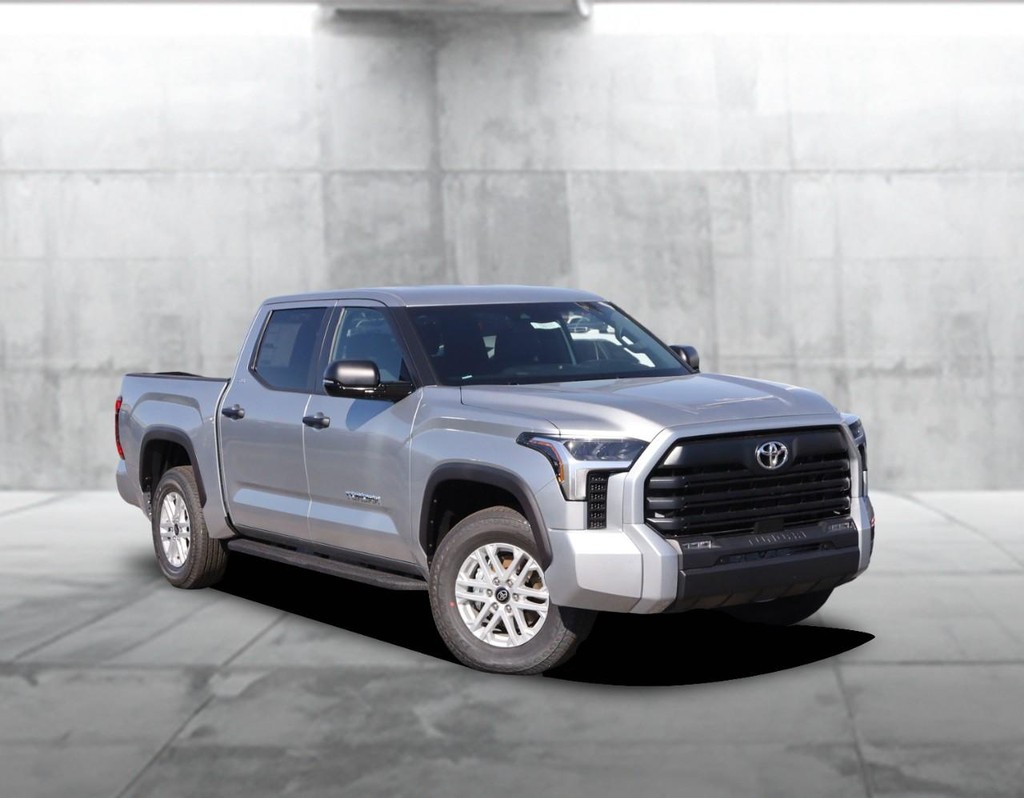 Toyota Tundra 4WD Vehicle Full-screen Gallery Image 2