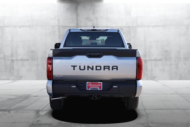Toyota Tundra 4WD Vehicle Image 06