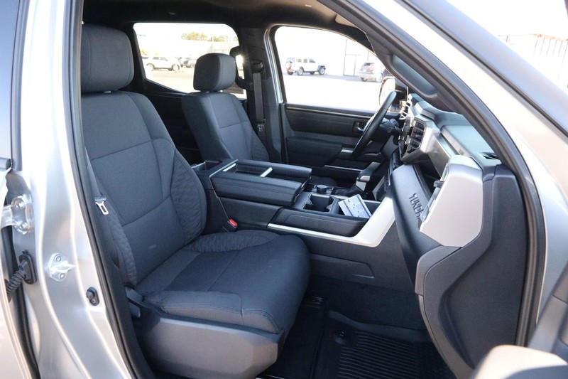 Toyota Tundra 4WD Vehicle Image 25