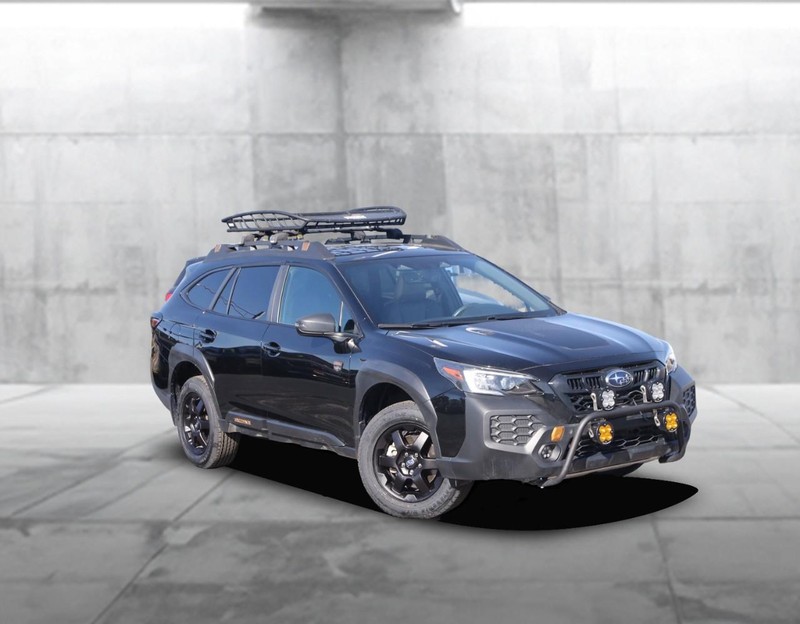 Subaru Outback Vehicle Full-screen Gallery Image 2