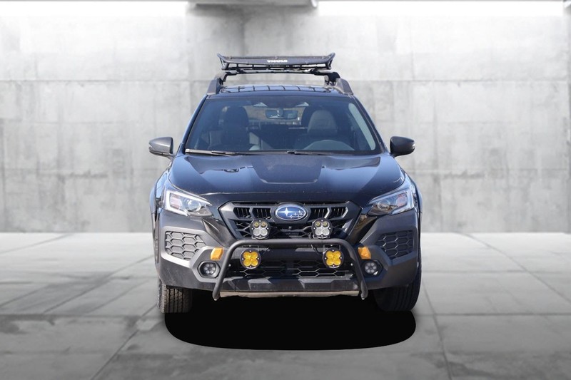 Subaru Outback Vehicle Full-screen Gallery Image 4