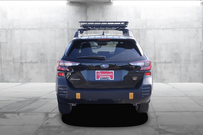 Subaru Outback Vehicle Full-screen Gallery Image 6