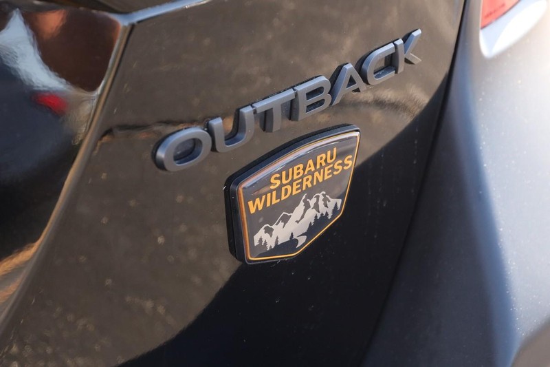 Subaru Outback Vehicle Full-screen Gallery Image 7
