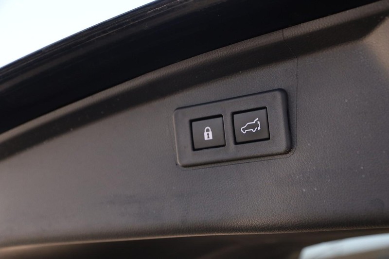 Subaru Outback Vehicle Full-screen Gallery Image 9