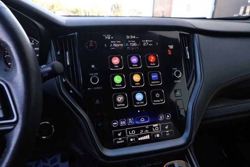 Subaru Outback Vehicle Full-screen Gallery Image 19