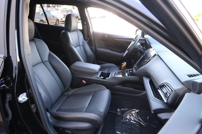 Subaru Outback Vehicle Full-screen Gallery Image 29