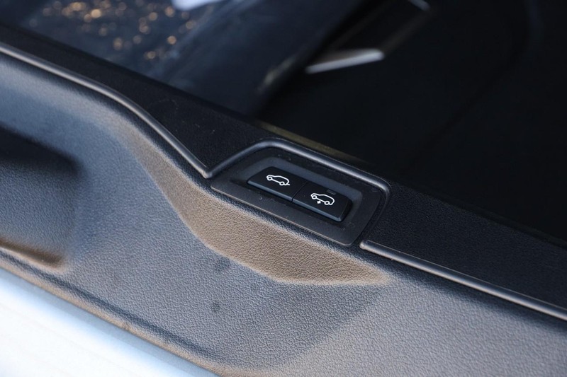 BMW X5 Vehicle Image 09