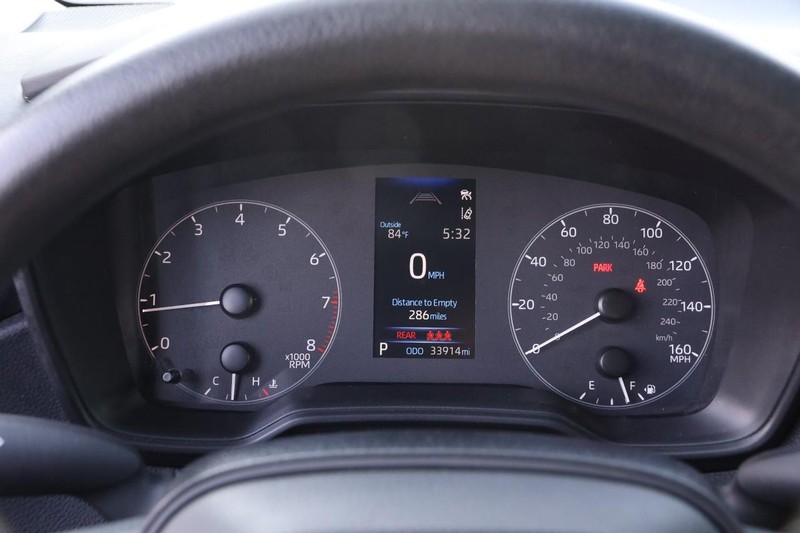 Toyota Corolla Vehicle Image 13