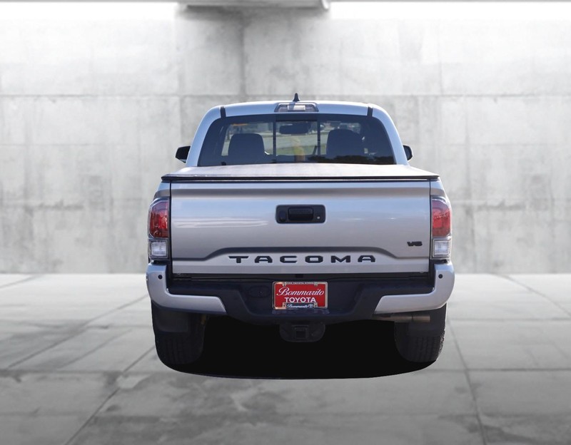 Toyota Tacoma 4WD Vehicle Image 06