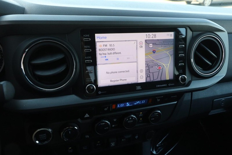 Toyota Tacoma 4WD Vehicle Image 15