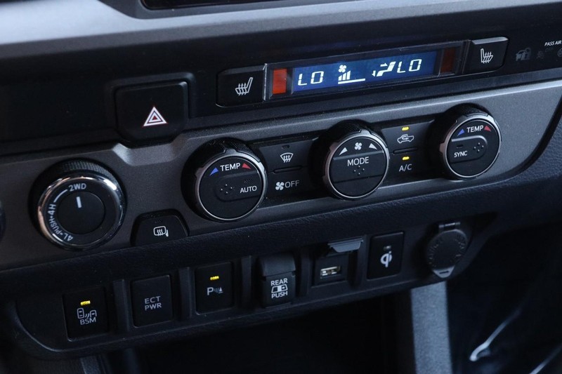 Toyota Tacoma 4WD Vehicle Image 17