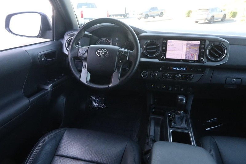 Toyota Tacoma 4WD Vehicle Image 21