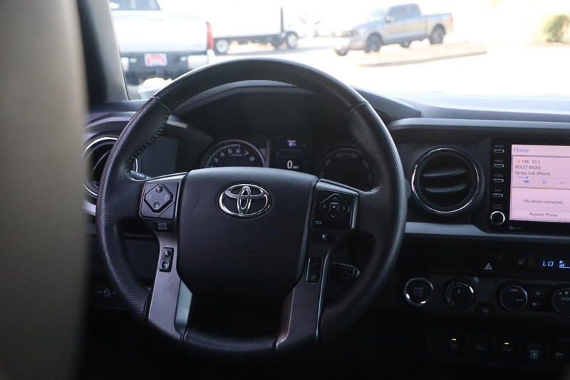 Toyota Tacoma 4WD Vehicle Image 22
