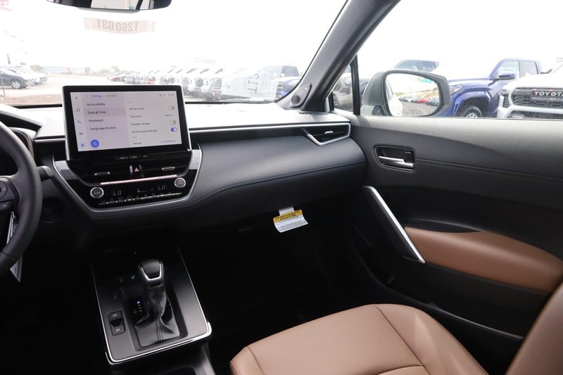 Toyota Corolla Cross Vehicle Image 26