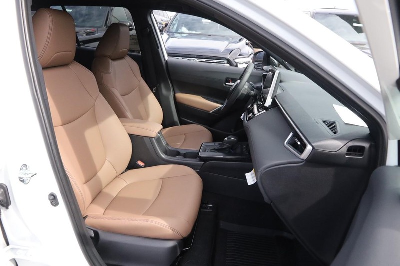 Toyota Corolla Cross Vehicle Image 27