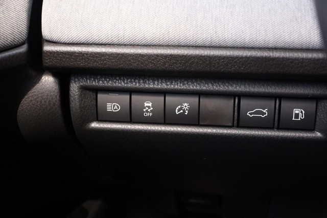 Toyota Camry Vehicle Image 19