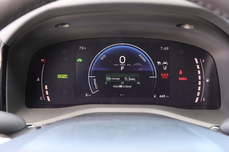 Toyota Camry Vehicle Image 13