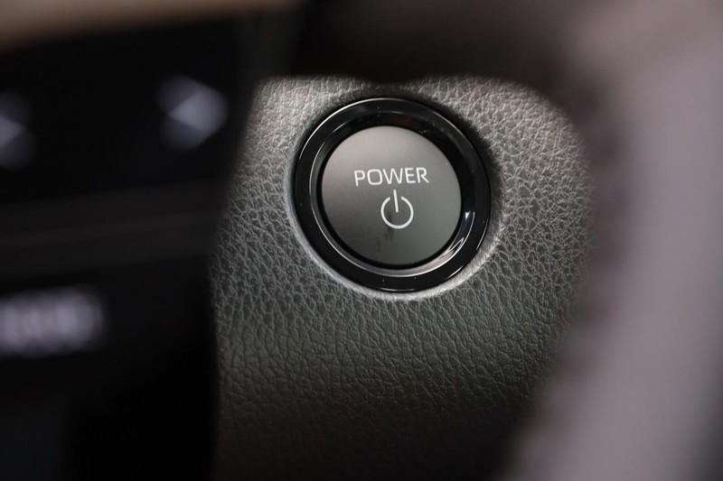 Toyota Camry Vehicle Image 14