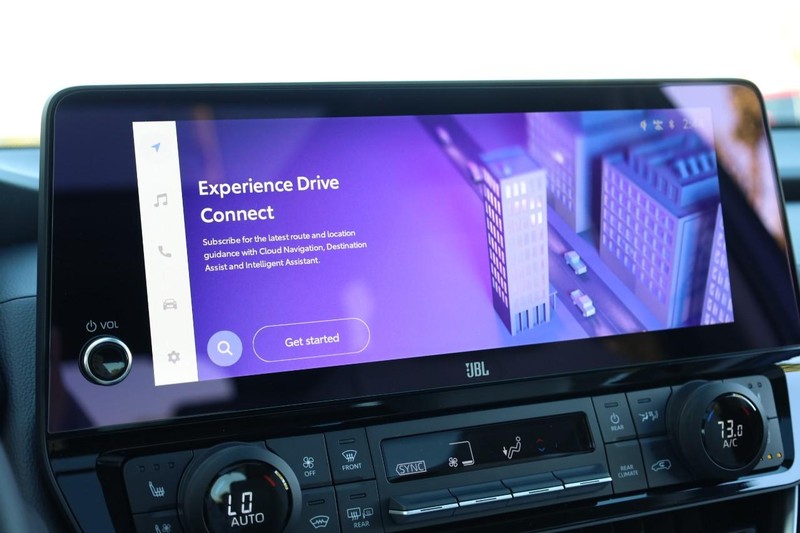 Toyota Grand Highlander Vehicle Full-screen Gallery Image 15