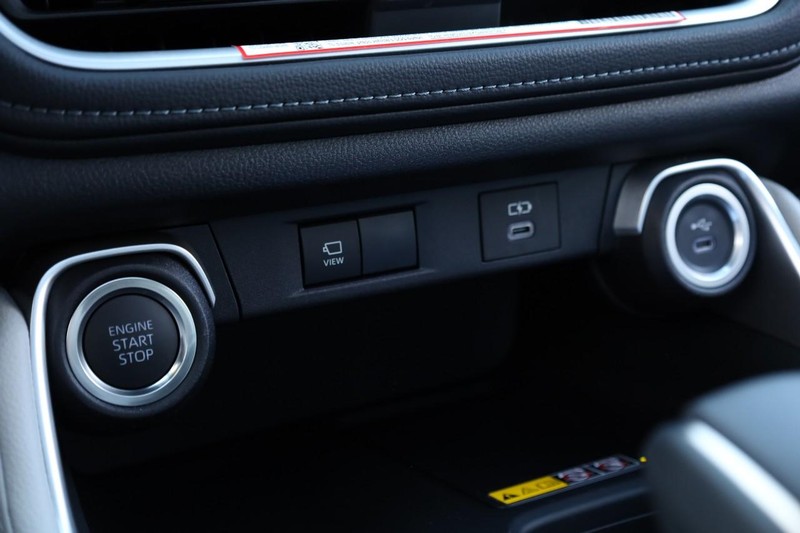 Toyota Grand Highlander Vehicle Full-screen Gallery Image 18