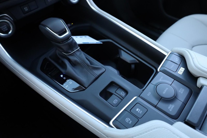 Toyota Grand Highlander Vehicle Full-screen Gallery Image 19