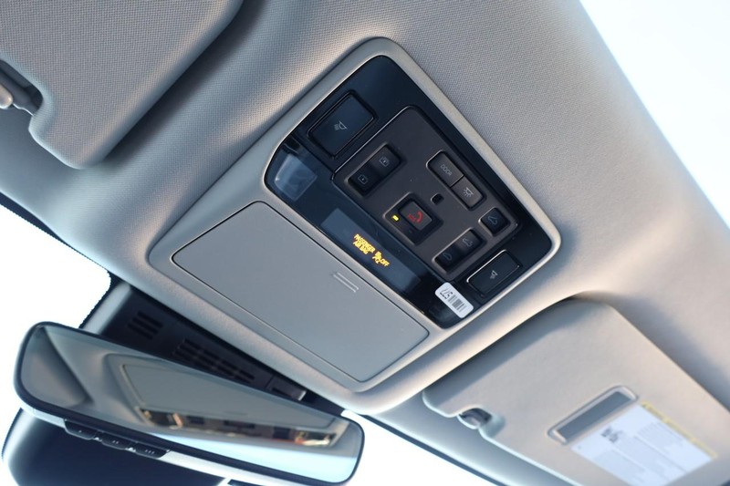 Toyota Grand Highlander Vehicle Full-screen Gallery Image 20