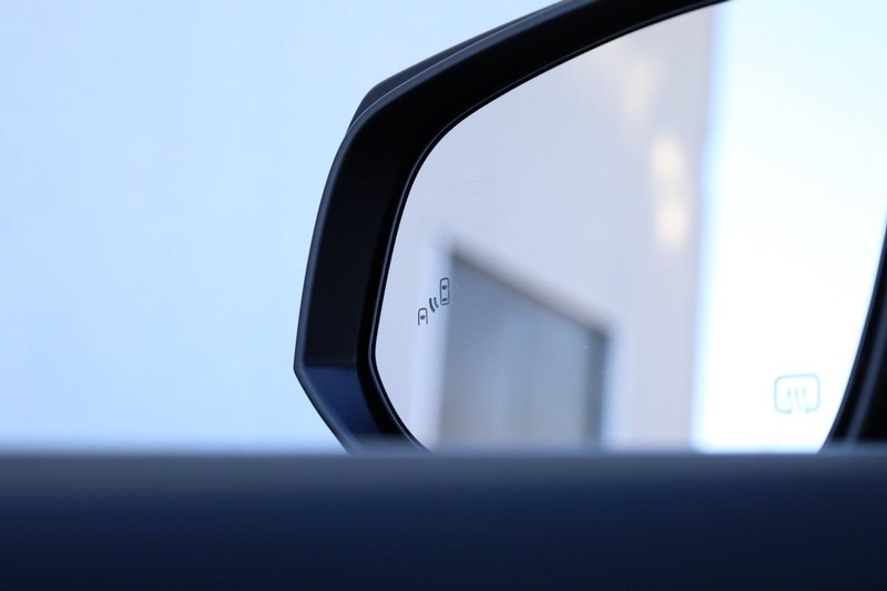 Toyota Grand Highlander Vehicle Full-screen Gallery Image 24