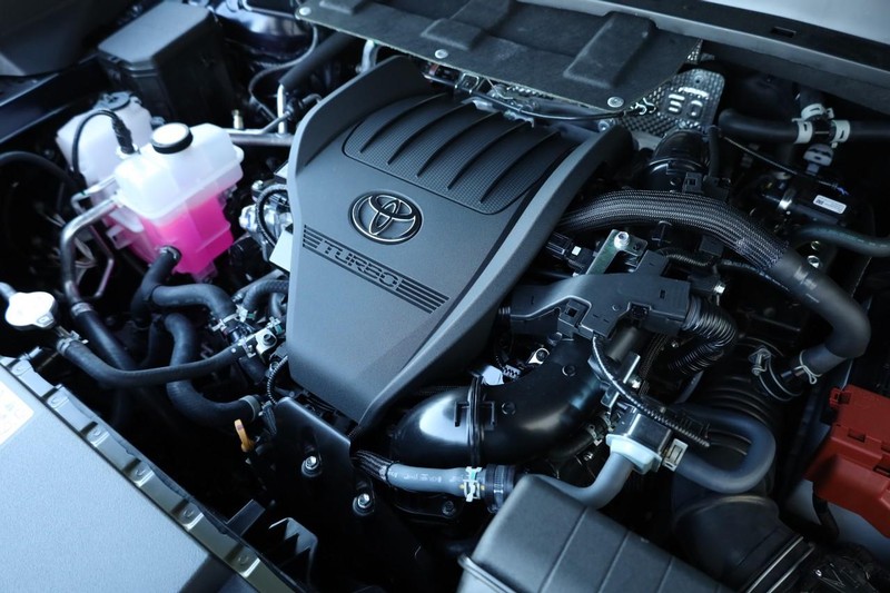 Toyota Grand Highlander Vehicle Full-screen Gallery Image 32