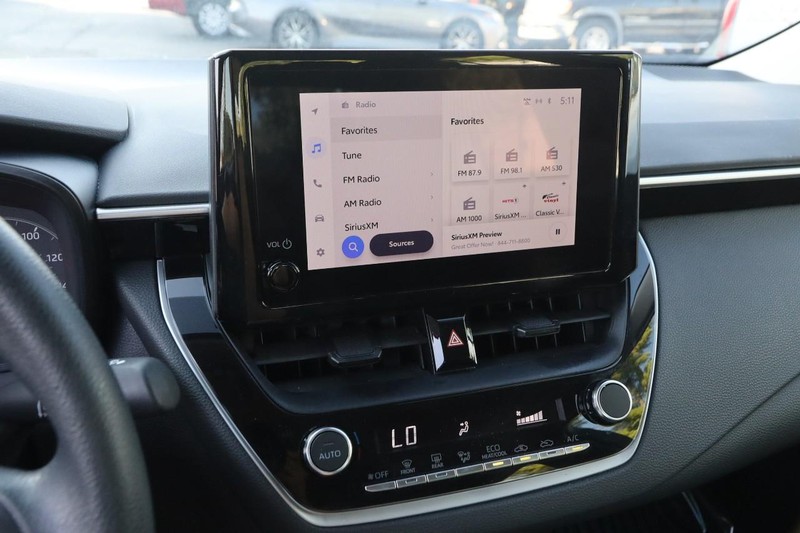 Toyota Corolla Vehicle Image 14