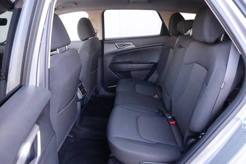 Kia Sportage Vehicle Image 09
