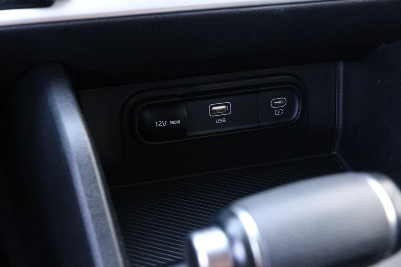 Kia Sportage Vehicle Image 18