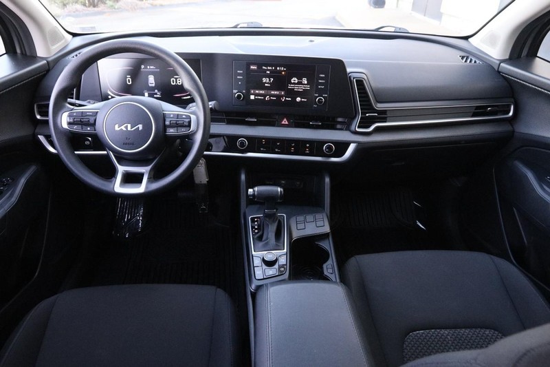 Kia Sportage Vehicle Image 19