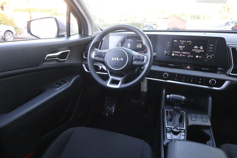 Kia Sportage Vehicle Image 20