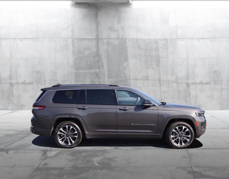 Jeep Grand Cherokee L Vehicle Image 05