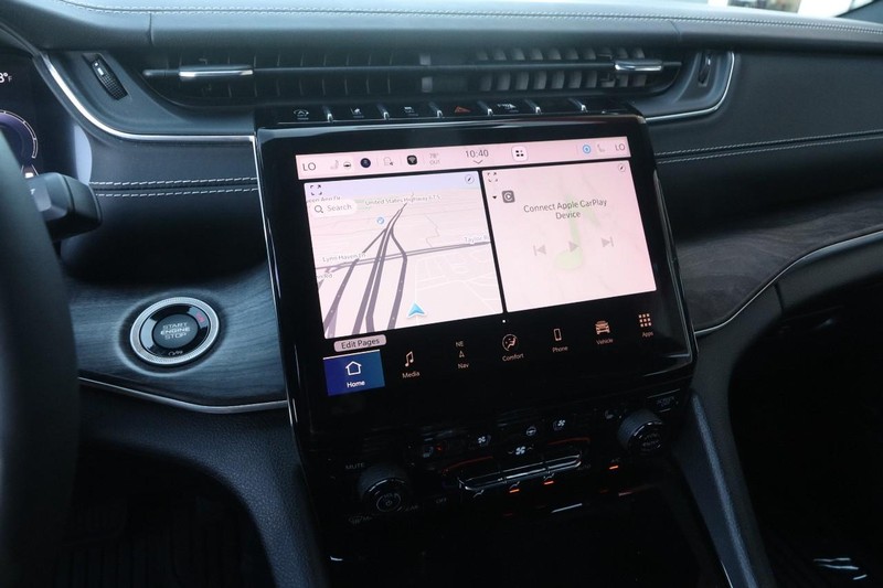 Jeep Grand Cherokee L Vehicle Image 18