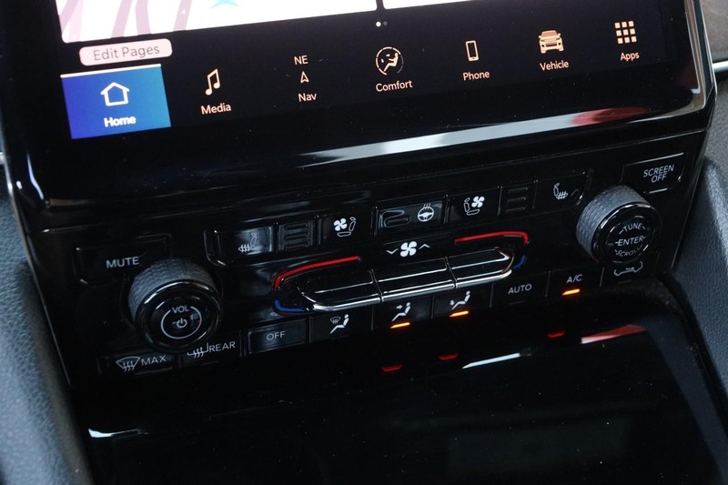 Jeep Grand Cherokee L Vehicle Image 20