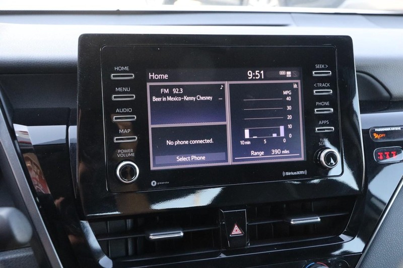 Toyota Camry Vehicle Full-screen Gallery Image 14