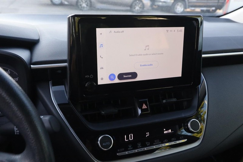 Toyota Corolla Vehicle Image 14