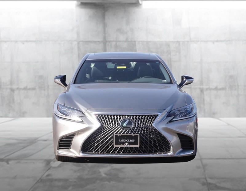 Lexus LS Vehicle Image 04