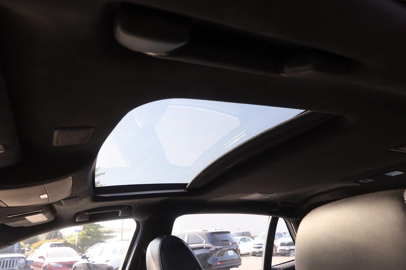 Lexus LS Vehicle Image 08