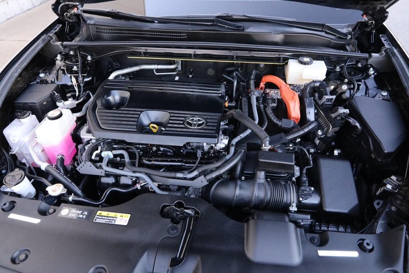 Toyota Crown Vehicle Full-screen Gallery Image 27